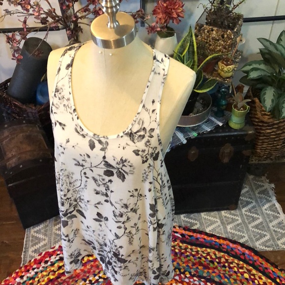 H&M Floral Tank - Picture 2 of 4